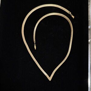 90’s V shaped Gold Necklace